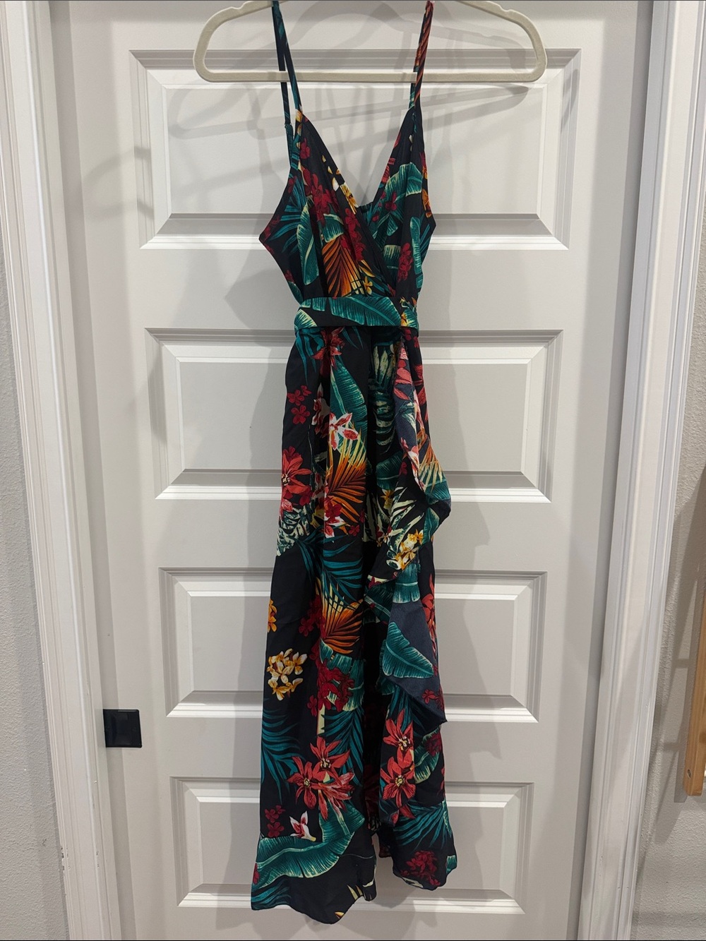 Amazon Black Tropical Floral Maxi Dress with Multicolor Print